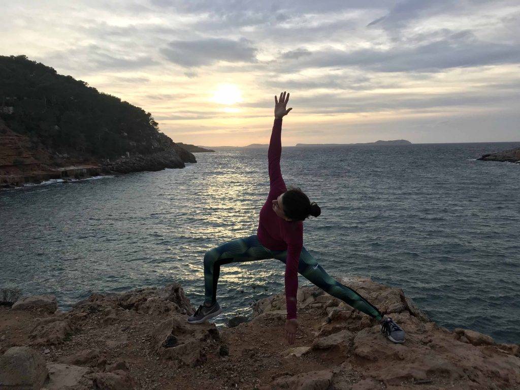 Ibiza atardecer yoga mtraining