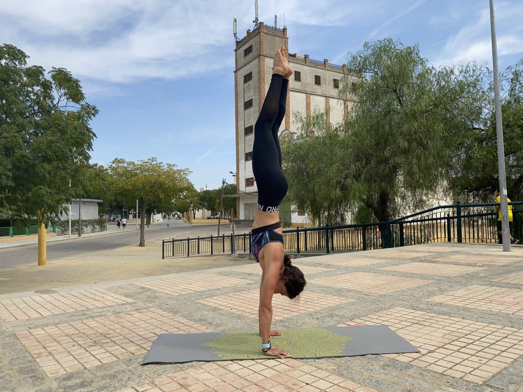 handstand rocket yoga mtraining